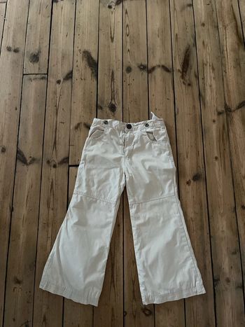 Pantalon tape-à-l’œil quatre ans