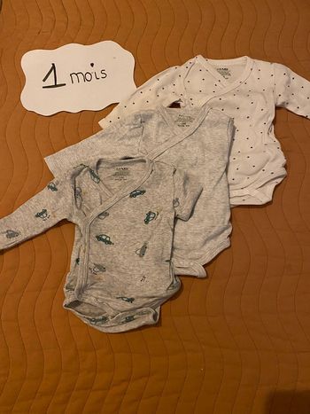 Lot 3 bodys manches longues