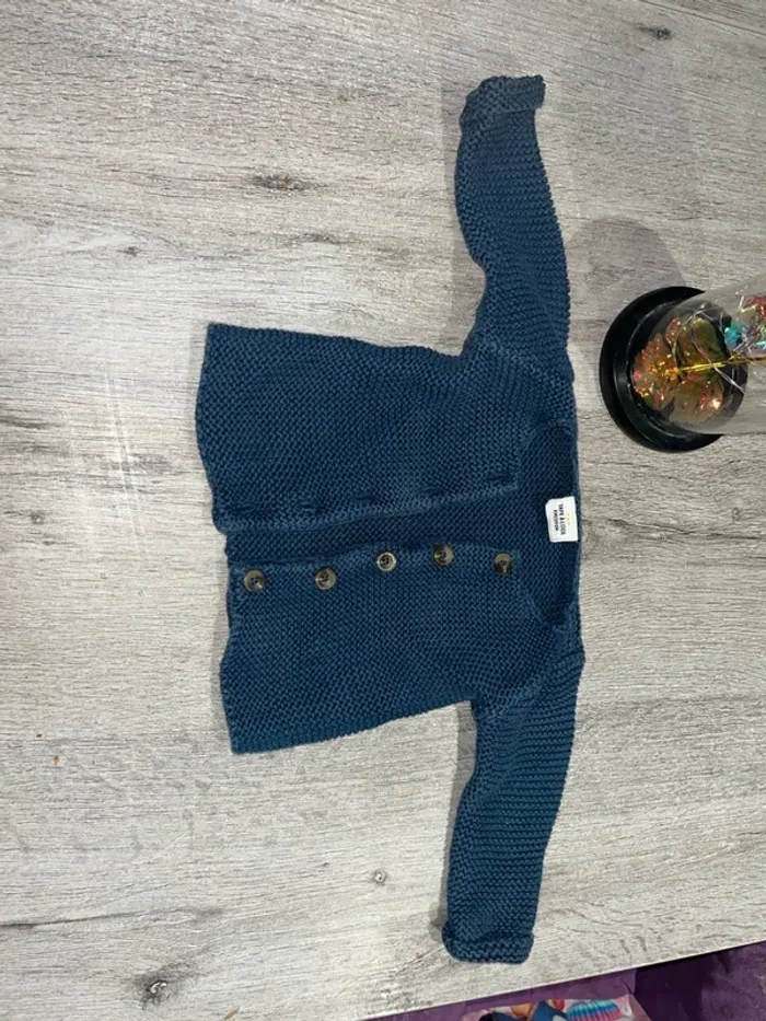 🧶 Cardigan bleu pour bébé Petit Bateau 🧶 - photo numéro 2