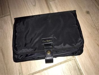 Trousse toilette ou maquillage pierre cardin noir