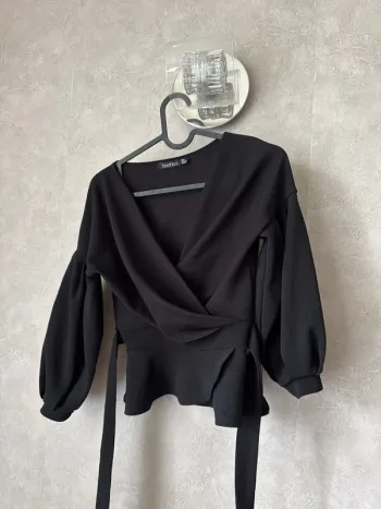 Top cache cœur boohoo t-34