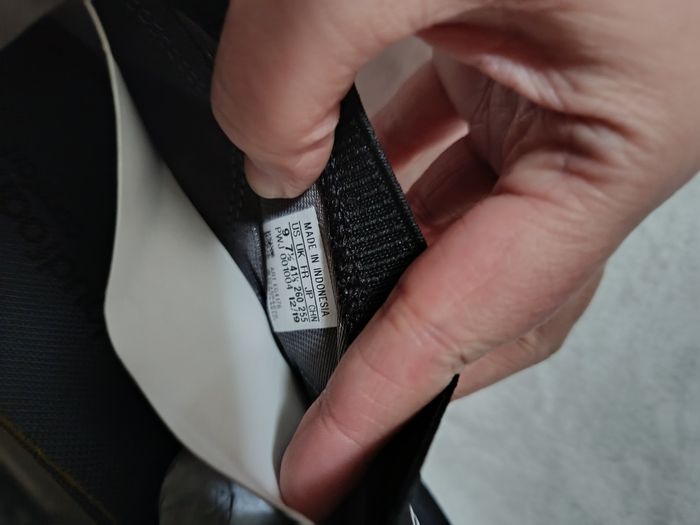 A saisir, NEUVES , baskets , taille 41 1/3 ( bien lire svp ) - photo numéro 6