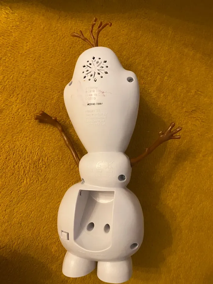 Grande figurine olaf qui mange et fait des bruits - photo numéro 2