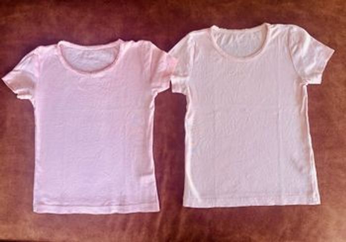 Lot 2 maillots de corps 8 ans