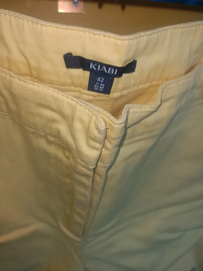 Short jaune Kiabi taille XL en très bon état - photo numéro 2