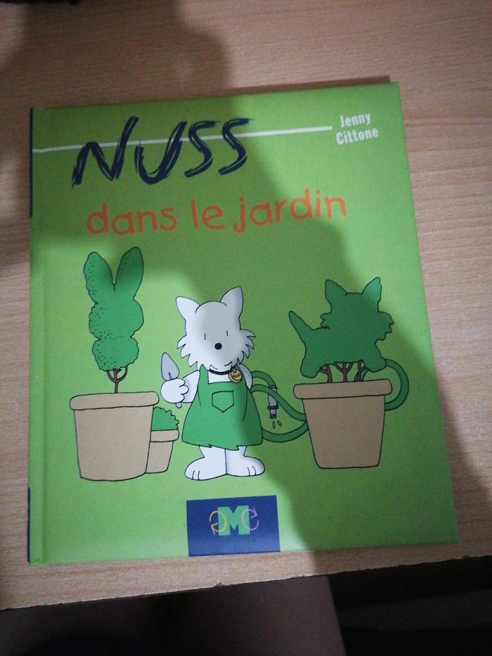 Livre Nuss dans le jardin