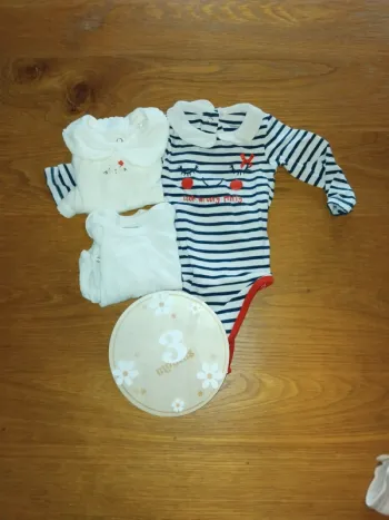 Lots de 3 bodies taille 3 mois