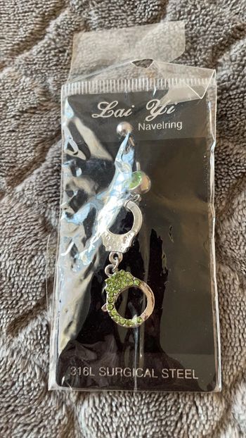 Piercing menottes Neuf