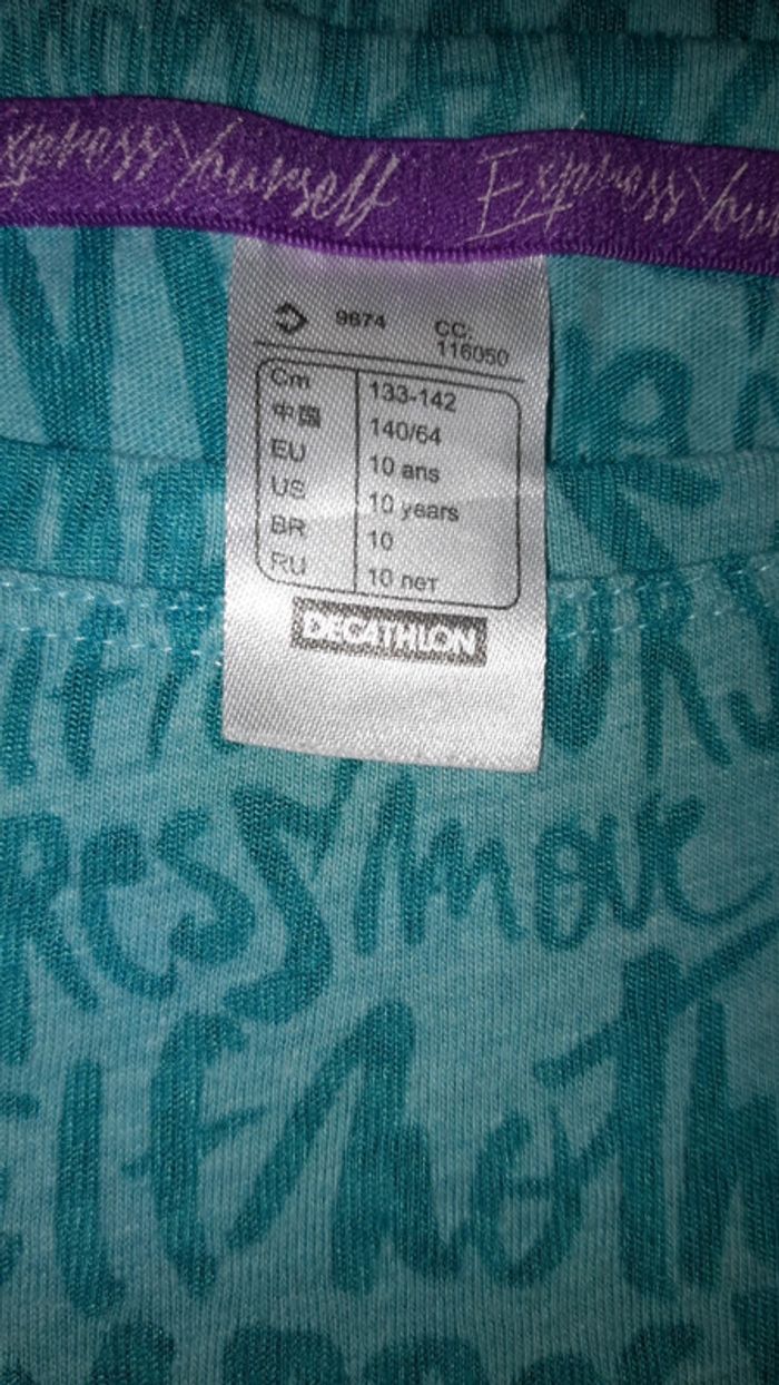 Crop top de sport Décathlon pour fille en 10 ans - photo numéro 2