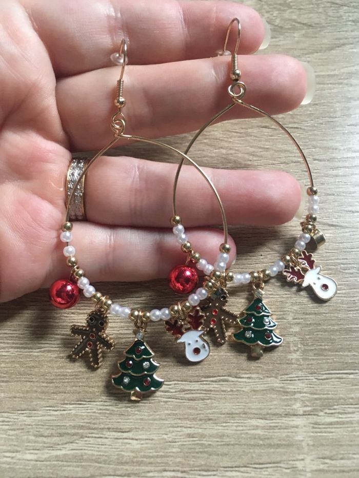 Boucles d’oreilles NEUVES pour femme thème de Noël 🎄🎅🏼 - photo numéro 4
