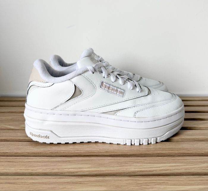 Baskets   Reebok -  Modèle Club C - Pointure  38,5 - Comme Neuves - photo numéro 7