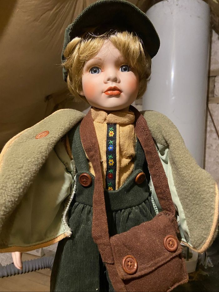 Poupée de collection en porcelaine de Rf collection - photo numéro 5