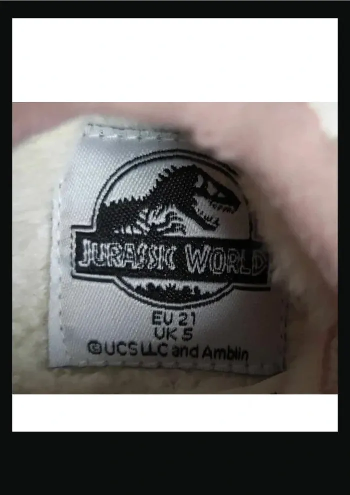 Chausson jurrasic world taille 21 - photo numéro 3