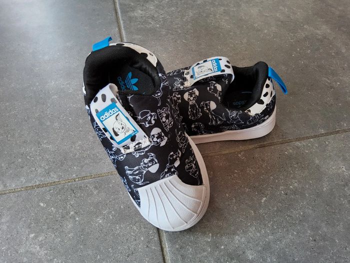 Adidas Originals
Superstar 360 Disney 101 Dalmatians - photo numéro 4