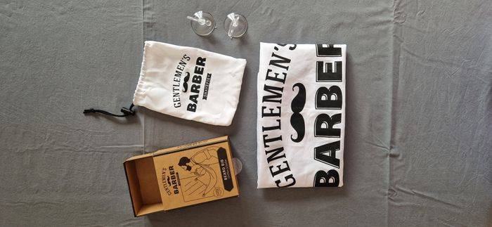Tablier à barbe - TB état