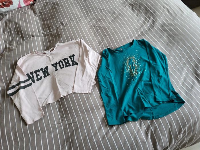 Lot 2 tee shirts manches longues 8 ans