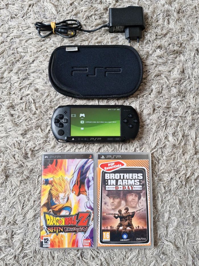 Lot Console PSP PlayStation Portable + 2 Jeux