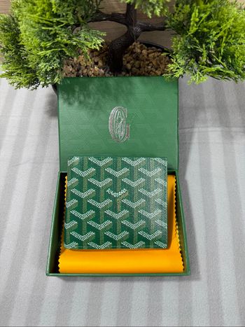 Porte monnaie goyard vert neuf avec la boîte