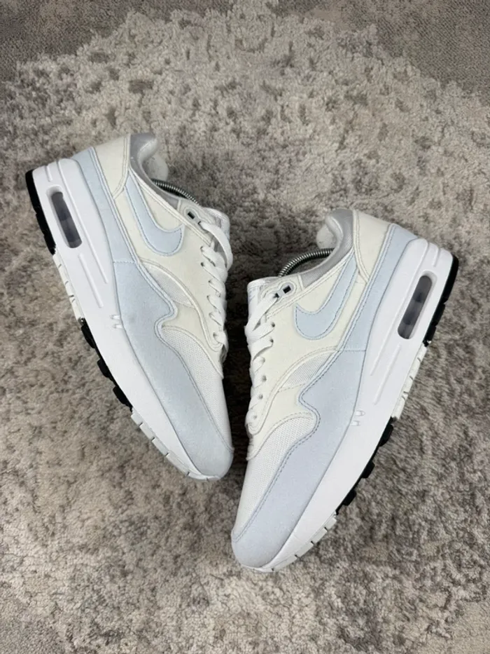 Nike P-6000 Running - FootBall Grey - Grey & White