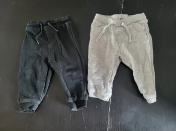 Lot de 2 pantalons 9 mois