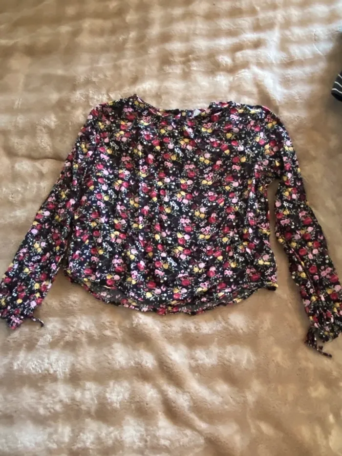 Petite blouse courte fleurie h&m - photo numéro 2
