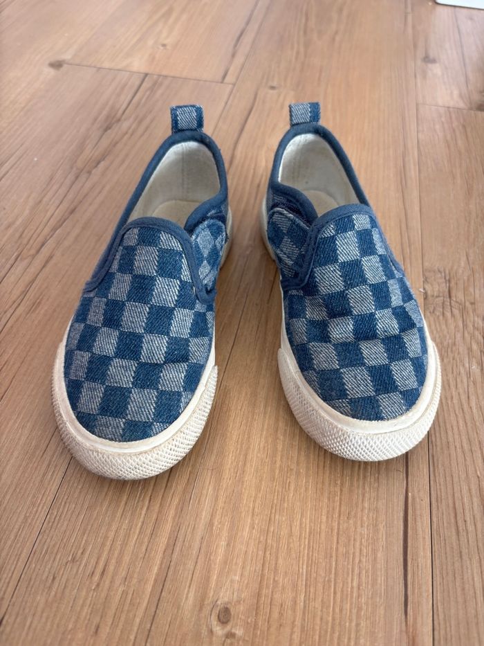 Baskets slip-on enfant à carreaux bleus – Kiabi
