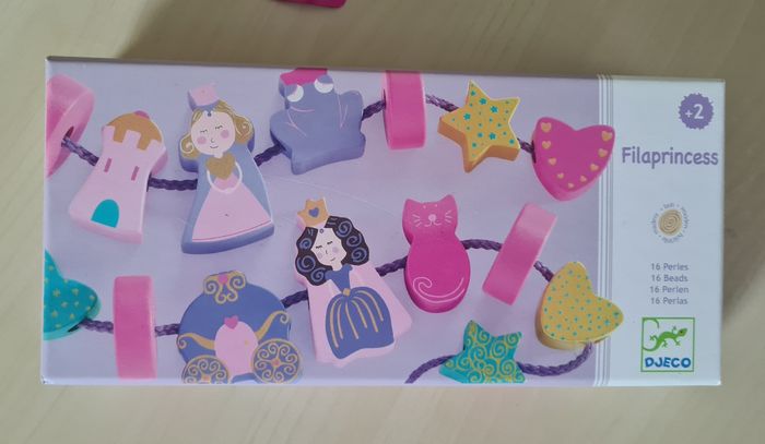 Jeu Filaprincess Djeco perle à enfiler 2 ans