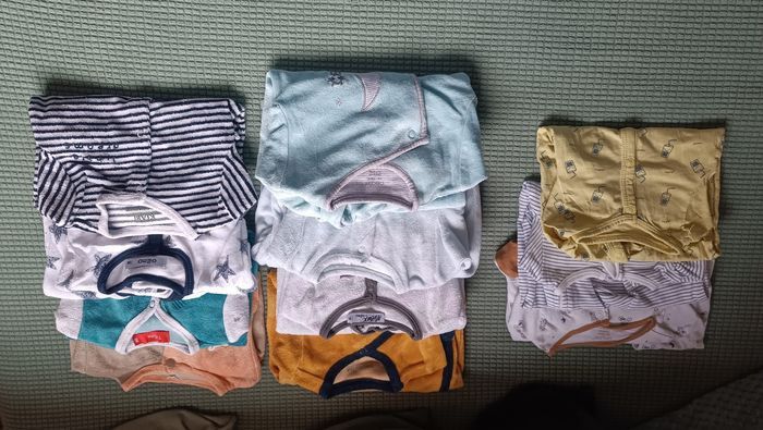 Lot complet vêtements bébé 1 mois - photo numéro 3