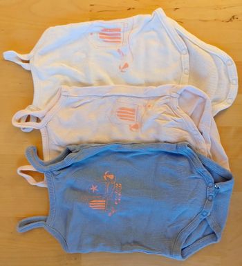 Lot de bodies courts 1 mois