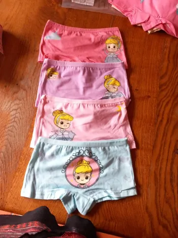 🚼lot 4 culottes boxers Neuf 6ans