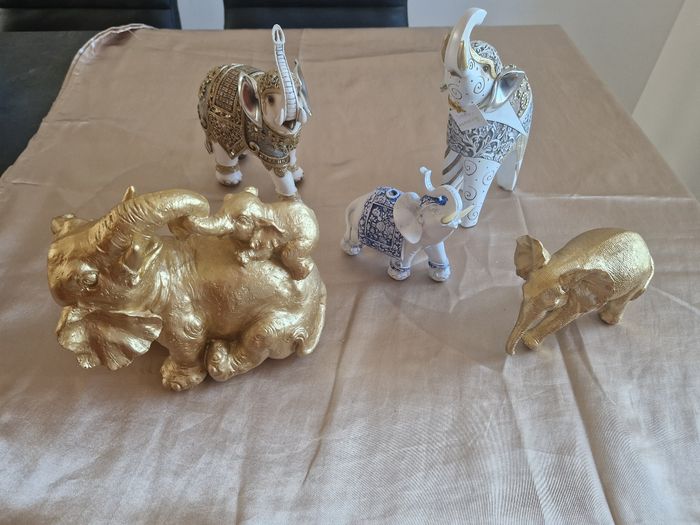 Lot de 5 bibelots éléphants