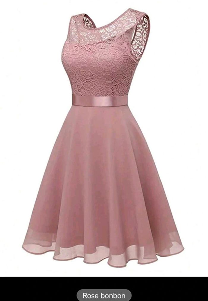 Robe rose bonbon sans manche avec dentelle - photo numéro 9