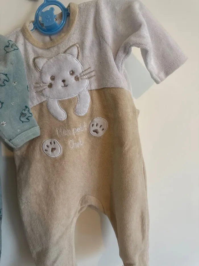 Lot de 3 pyjamas hiver 1 mois - photo numéro 4