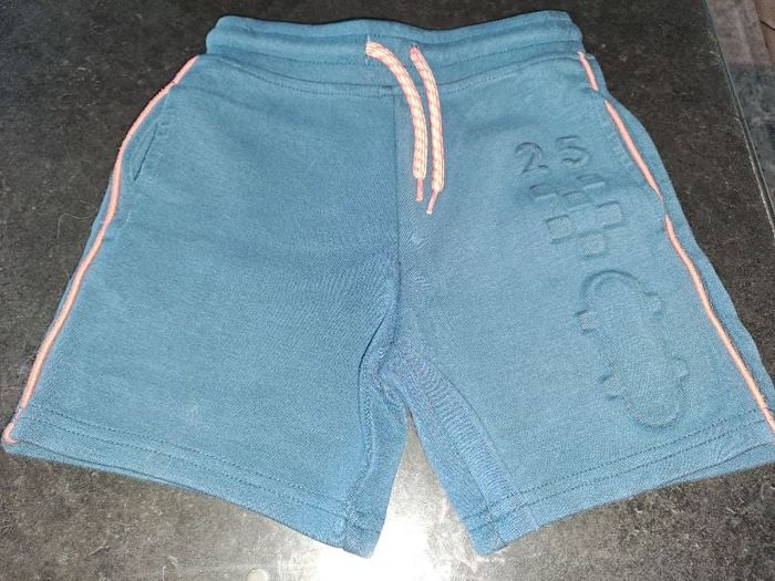 short bleu kiabi 5 ans