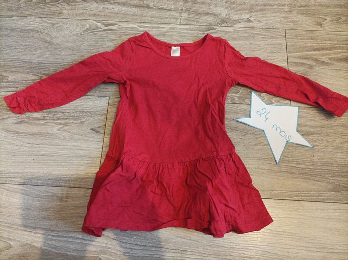 Robe rouge 2-3 ans - photo numéro 2
