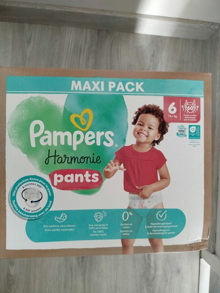 Couches Pampers harmonie pants taille 6