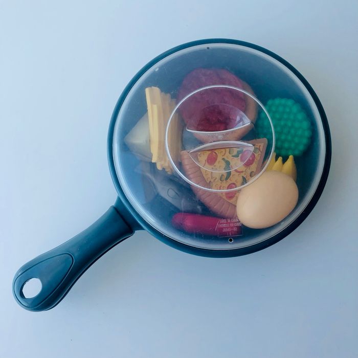 Grande casserole avec aliments pour dînette - photo numéro 2