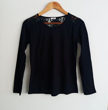 T-shirt noir à dentelle manches longues. Etam. Taille S / 36 / 38