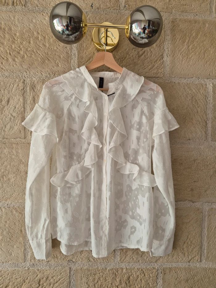 Chemise