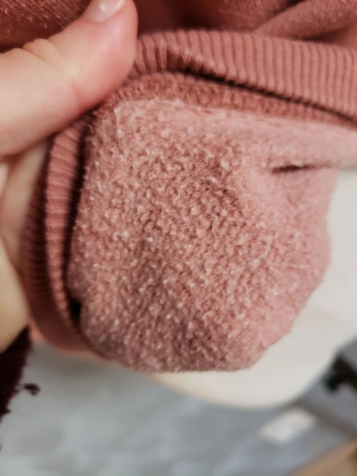 Pull 🎀 Disney taille M 3€ - photo numéro 6