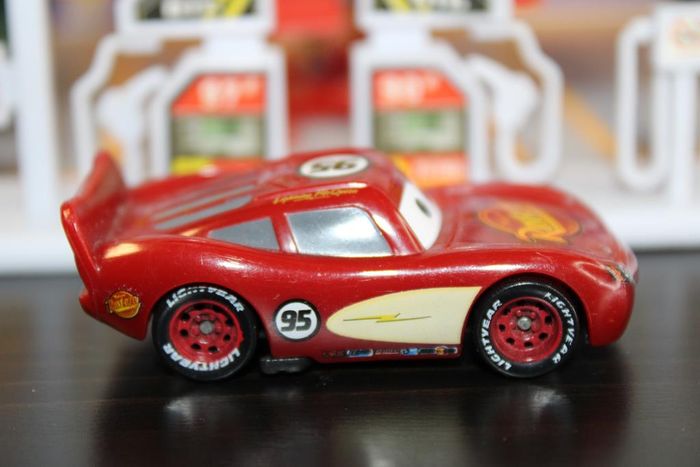 Disney Pixar cars Flash Mc Queen - photo numéro 6
