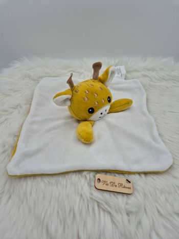 Doudou plat Girafe jaune moutarde blanc Siplec E. Leclerc