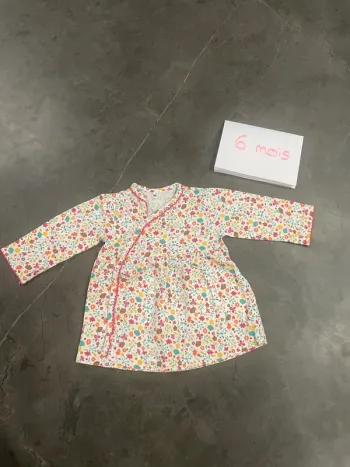 Pull avec fleurs