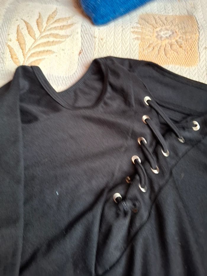 Magnifique maillot femme manche longue epaule denuder - photo numéro 3