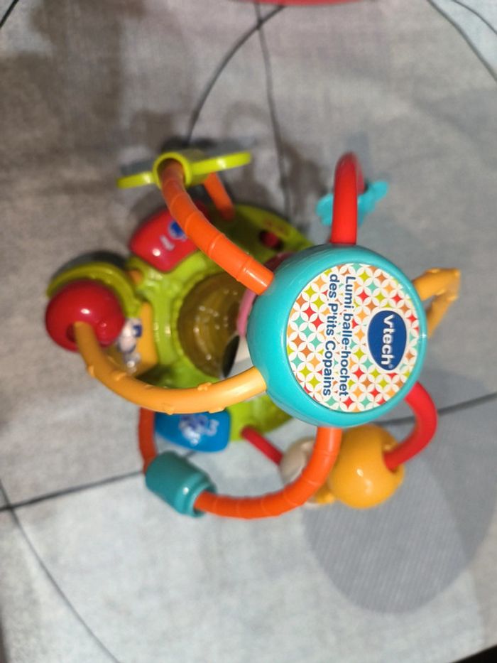 Lumi balle hochet des p'tits copains vtech - photo numéro 2