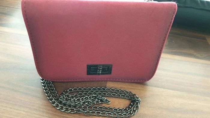 Joli petit sac avec chaînette