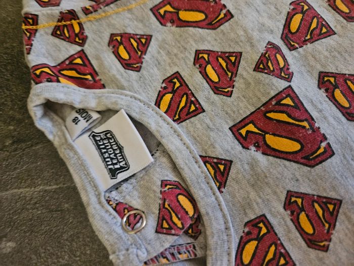 Combishort bébé superman taille 18mois - photo numéro 3