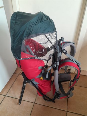 Porte bébé randonnée deuter