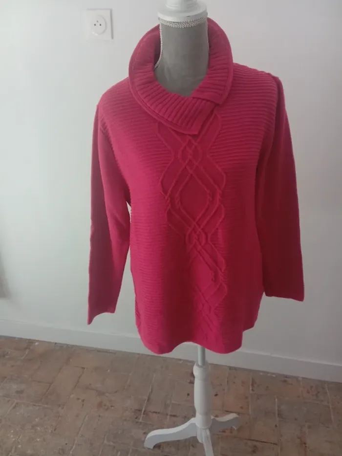 🌹pull canda Taille 40 🌹