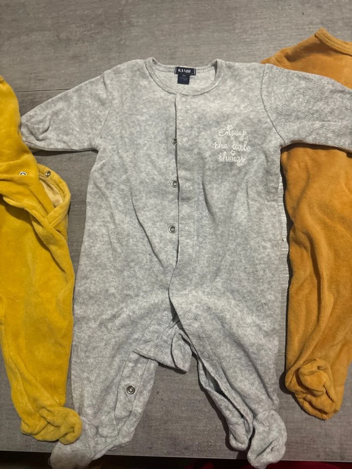 Lot pyjama 3 mois - photo numéro 3